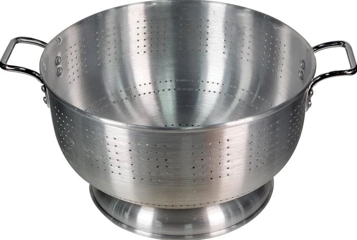 16" Colander