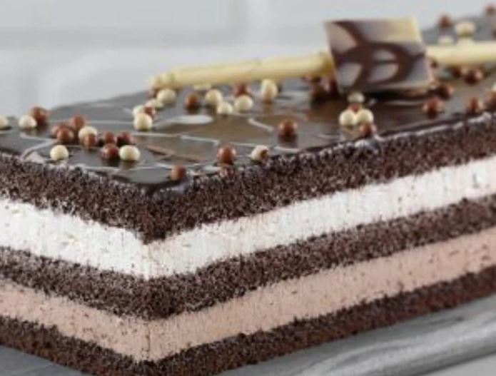 Frozen Tuxedo Bar Cake