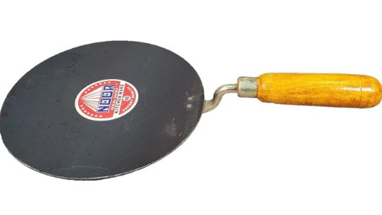 10 Flat Iron Pan w/Wooden Handle