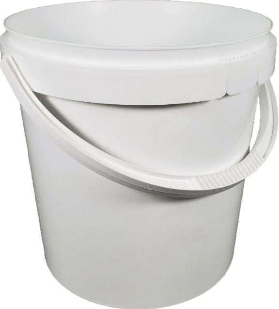 White Pail w/Plastic Handle 11 Lt